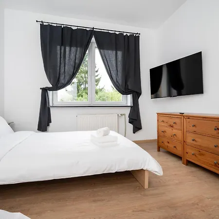 Apartment Piaseczna Homely By Bookinghost