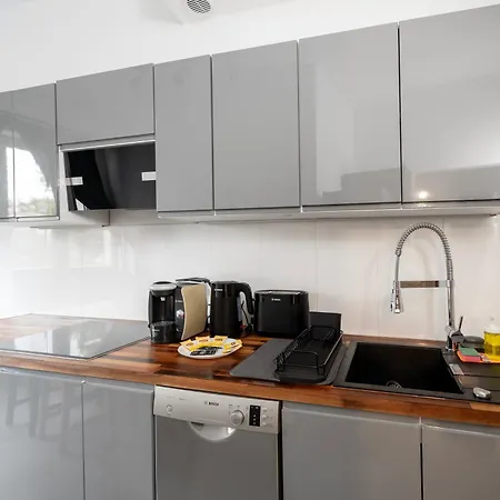 Apartment Piaseczna Homely By Bookinghost Lodz